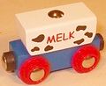 Melkwagon voor de houten treinbaan